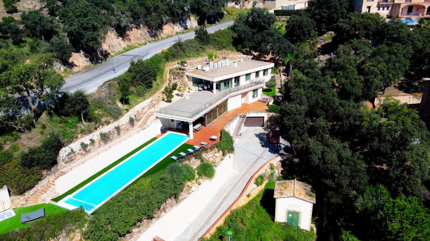 5 bedrooms Villa in Castell d'Aro, Spain No. 133256