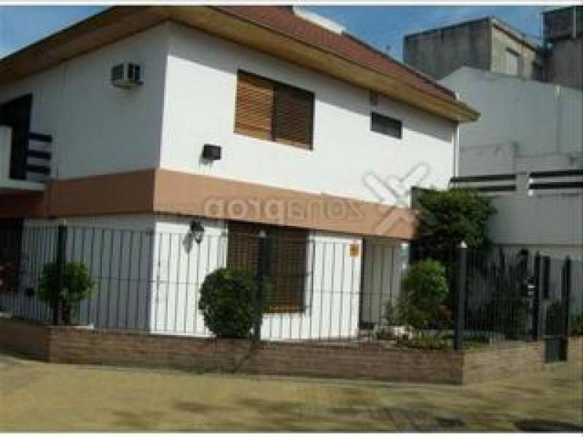 3 bedrooms House in Buenos Aires, Argentina No. 77371