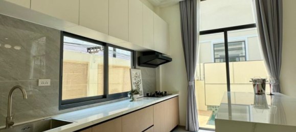 4 bedrooms Villa for sale in Pattaya, Chonburi, Eastern Thailand, Thailand № 166756 8