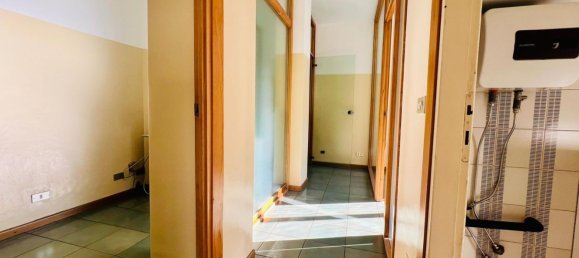 3 rooms Apartment in Mariano Comense, Italy No. 277589 12
