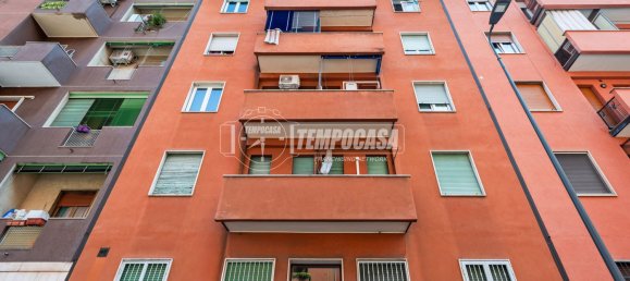 1 bedroom Apartment in Milan, Italy No. 378242 8