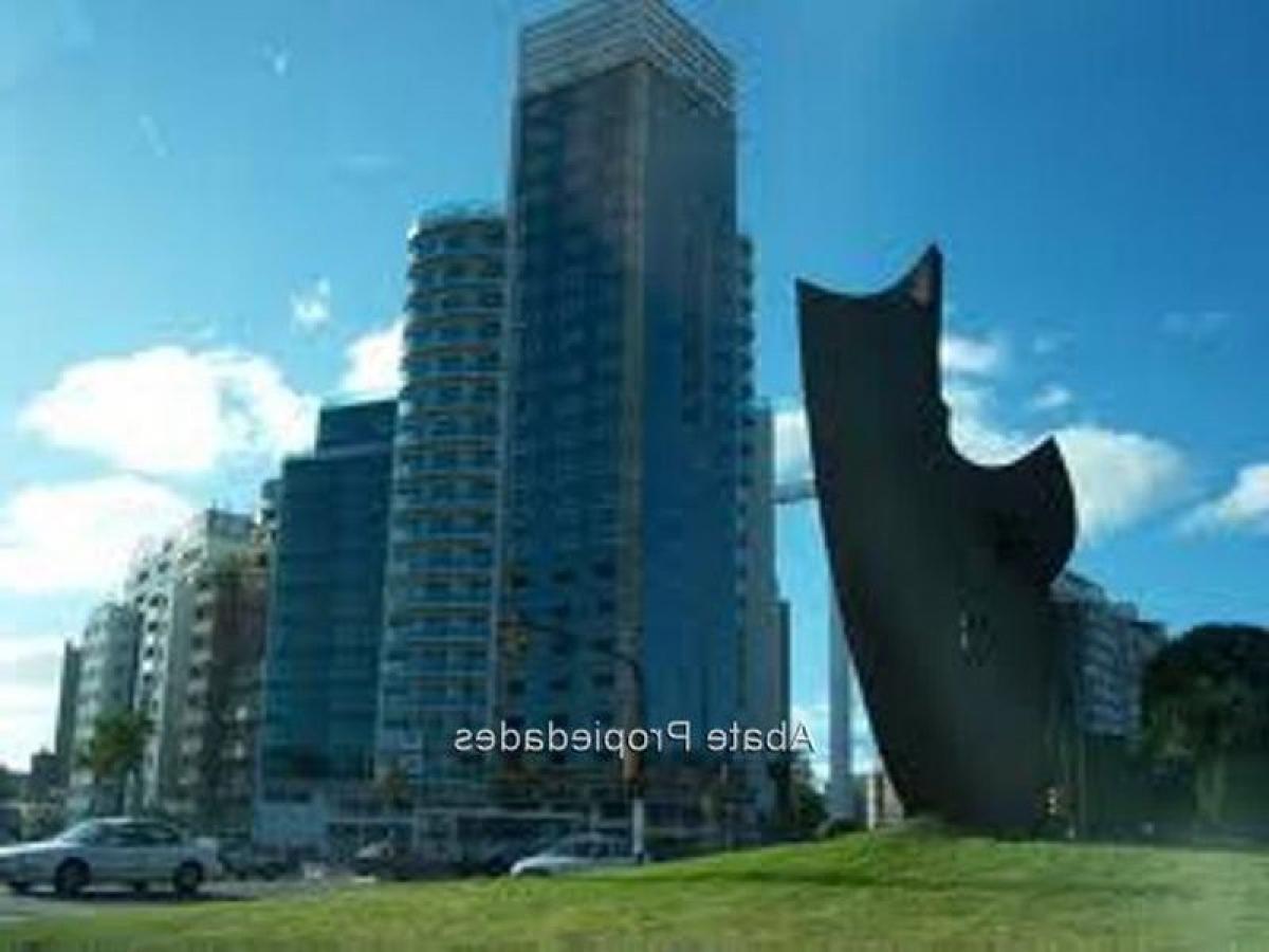 Bureau à Montevideo, Uruguay No. 13425