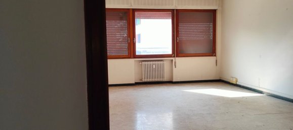 400m² Office in Padua, Italy No. 221810 2