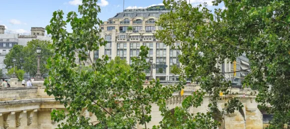 1 bedroom Penthouse in Paris, France No. 183790 3