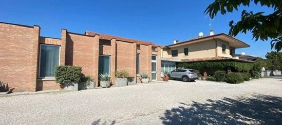 20-Zimmer Villa in Vazzola, Italy, Nr. 290684 2