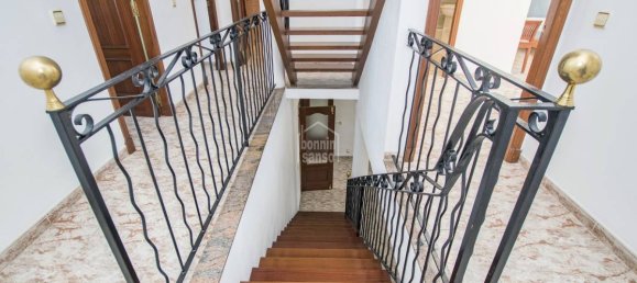 4 bedrooms Townhouse in Mahon, Spain No. 5266 2