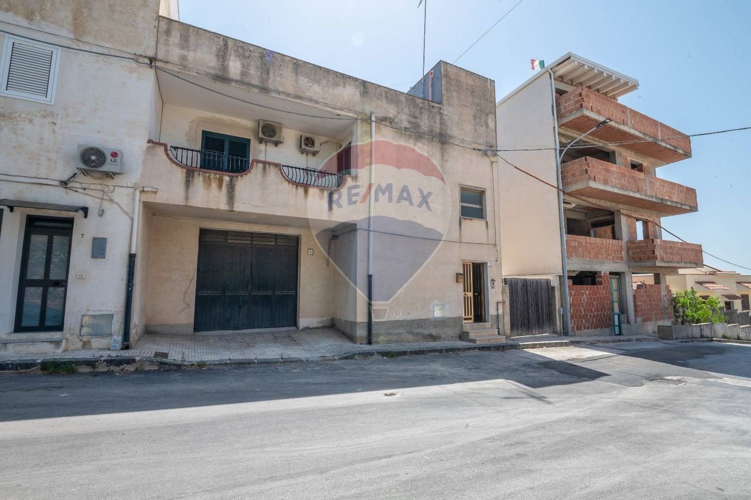 10 rooms House in Noto, Italy No. 306117