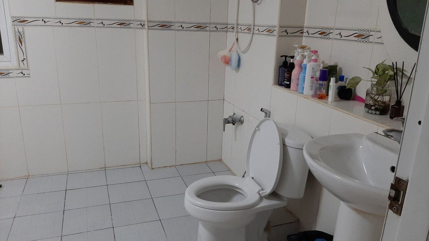 4 bedrooms Condo in Bangkok, Thailand No. 19209