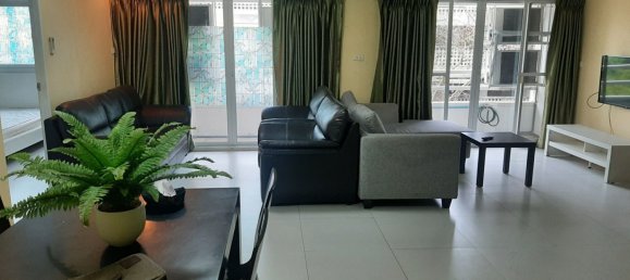 4 bedrooms Condo in Bangkok, Thailand No. 19209 2