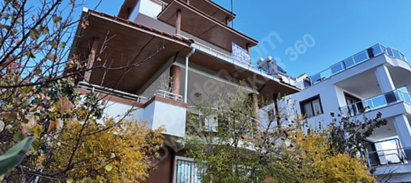 Villa 6+1 in Izmir, Turkey No. 33750 4