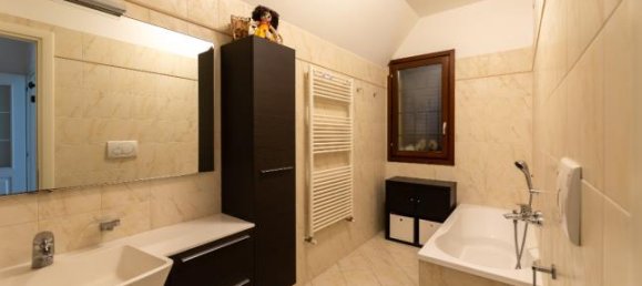 2 bedrooms Apartment in Prato, Italy No. 356056 6