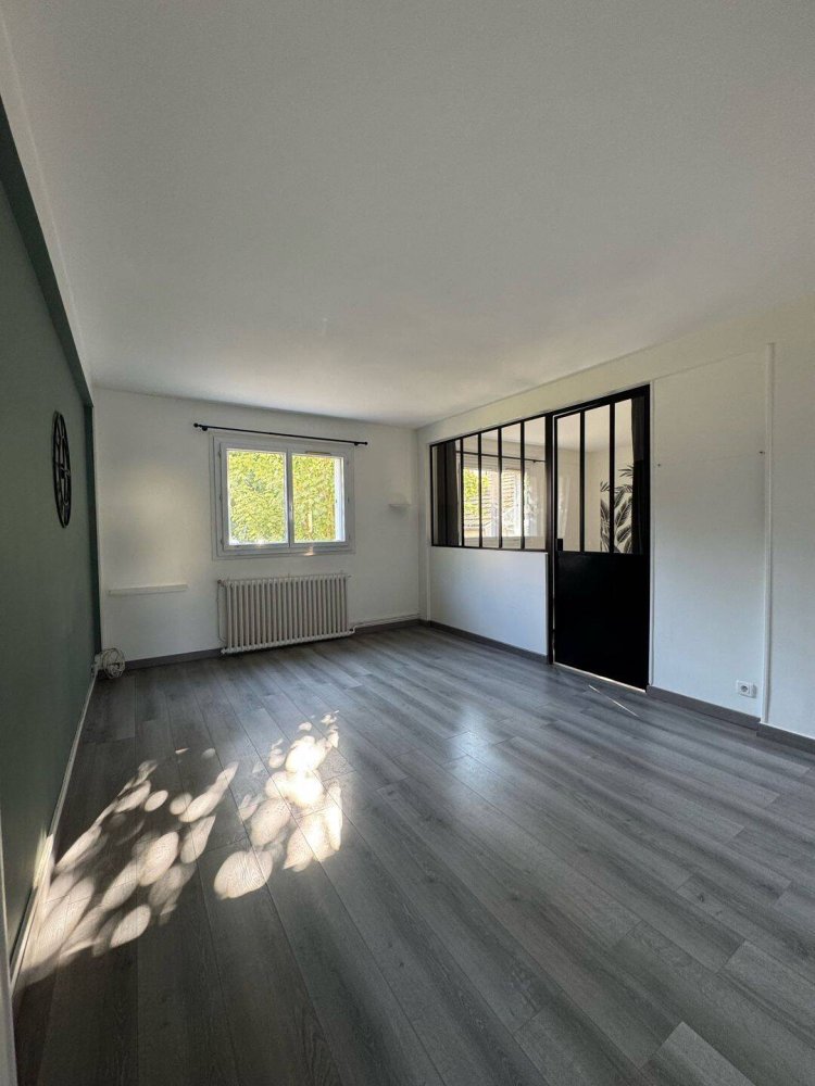 2 Schlafzimmer Wohnung in Choisy-le-Roi, France, Nr. 329000