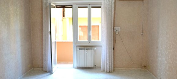 3 rooms Apartment in Rome, Italy No. 126726 4