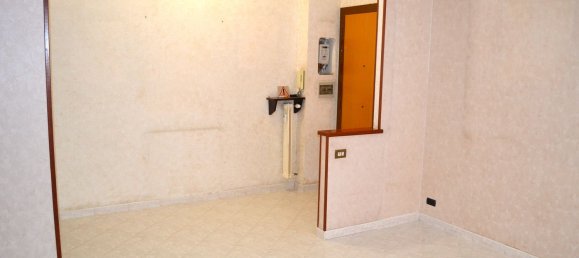 3 rooms Apartment in Rome, Italy No. 126726 5