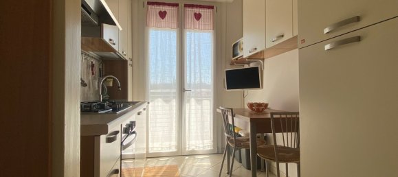 Apartamento de 3 dormitorios en Rimini, Italy No. 359411 24