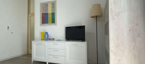 Apartamento de 3 dormitorios en Rimini, Italy No. 359411 8