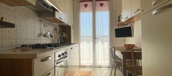 Apartamento de 3 dormitorios en Rimini, Italy No. 359411 22