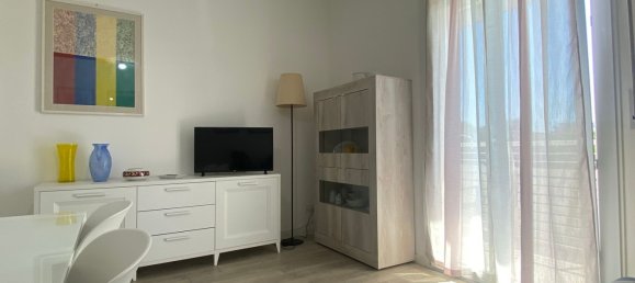 Apartamento de 3 dormitorios en Rimini, Italy No. 359411 19