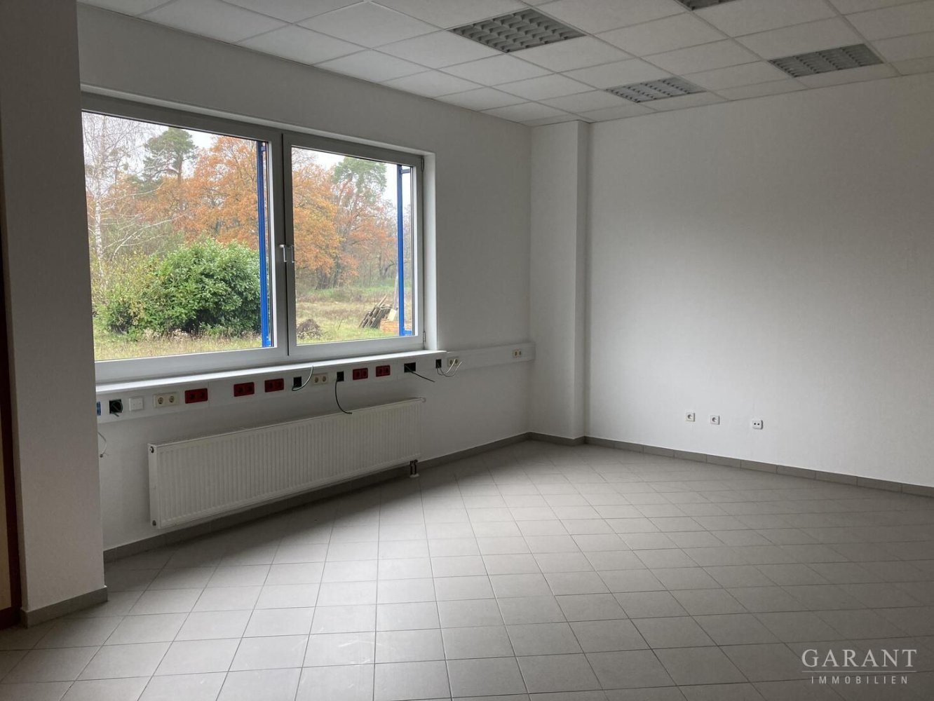 Коммерческая недвижимость 5000м² в Карлсруэ, Германия № 4647