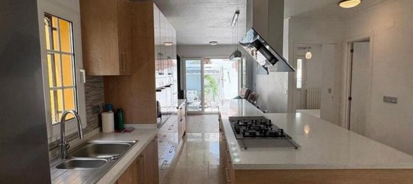 Villa de 3 dormitorios en Alicante, Spain No. 188279 9