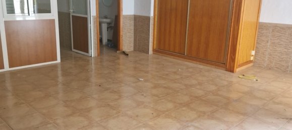 65m² Commercial property in Alicante, Spain No. 84090 4