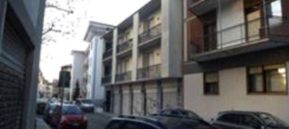 2 rooms Apartment in Piacenza, Italy No. 97910 2