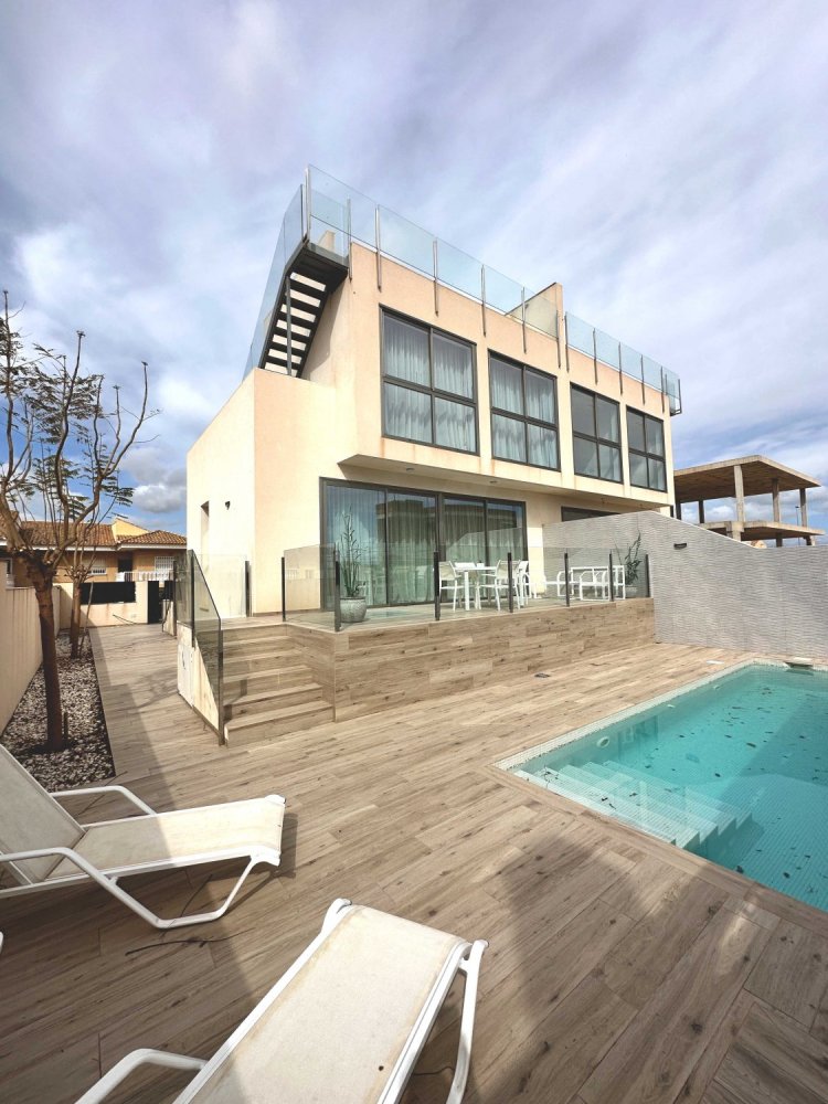 3 Schlafzimmer Villa in La Manga del Mar Menor, Spain, Nr. 8875