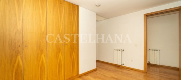 4 Schlafzimmer Doppelhaus in Matosinhos, Portugal, Nr. 137350 11