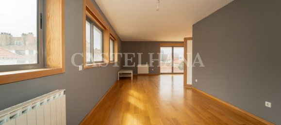 4 Schlafzimmer Doppelhaus in Matosinhos, Portugal, Nr. 137350 7