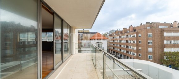 4 Schlafzimmer Doppelhaus in Matosinhos, Portugal, Nr. 137350 36
