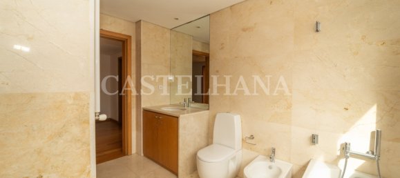 4 Schlafzimmer Doppelhaus in Matosinhos, Portugal, Nr. 137350 25