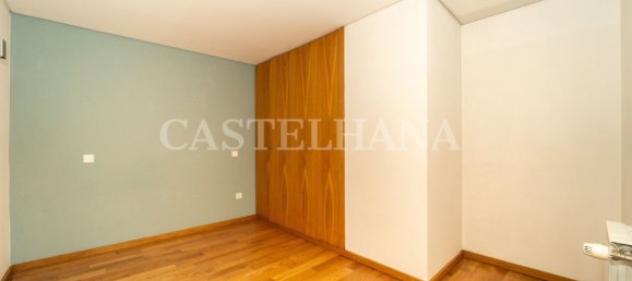 4 Schlafzimmer Doppelhaus in Matosinhos, Portugal, Nr. 137350 10