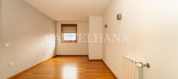 4 Schlafzimmer Doppelhaus in Matosinhos, Portugal, Nr. 137350 30