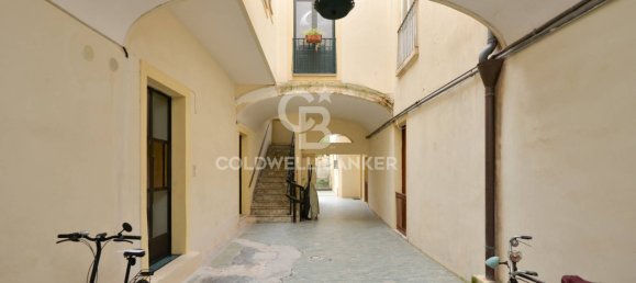 Apartamento de 4 dormitorios en Lecce, Italy No. 238576 20