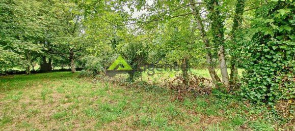 Terreno en Saint-Yrieix-les-Bois, France No. 97193 5