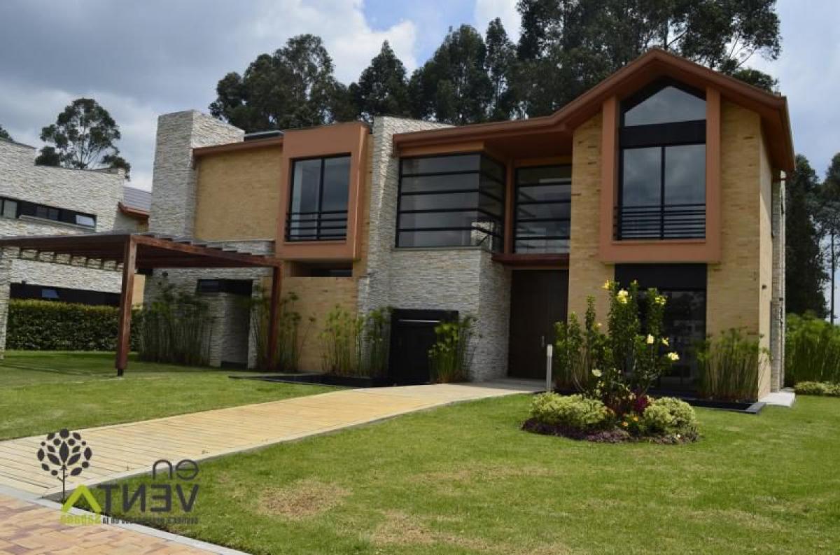4 bedrooms House in Cundinamarca, Colombia No. 3603