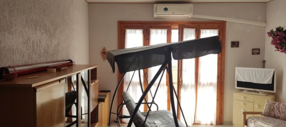 Квартира с 2 комнатами в Манфредония, Италия № 256849 5