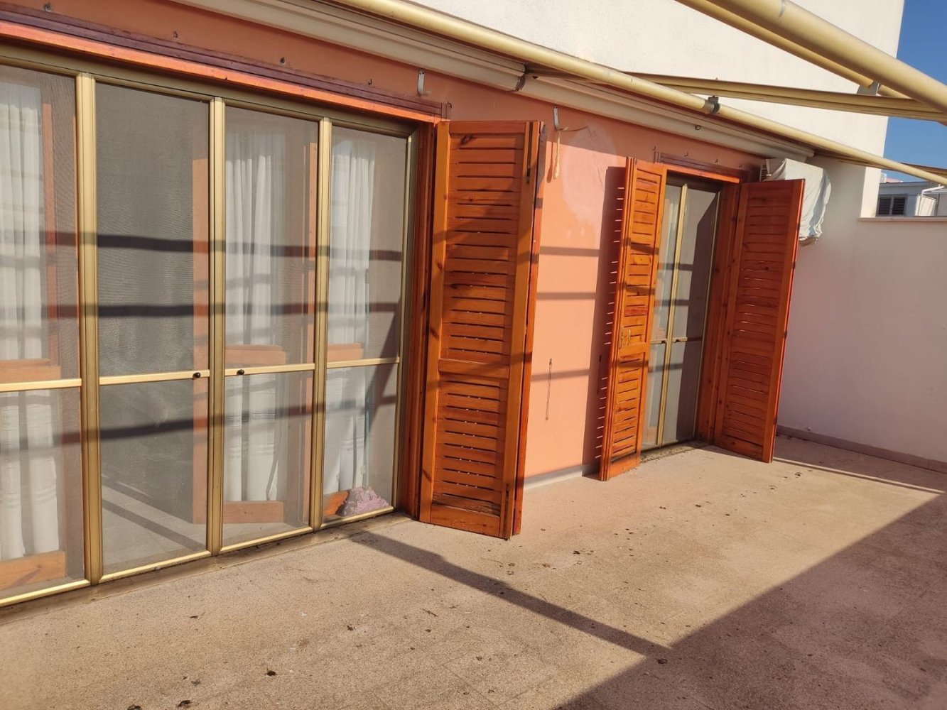 Квартира с 2 комнатами в Манфредония, Италия № 256849