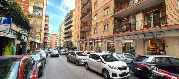 1 room Commercial property in Naples, Italy No. 171595 2