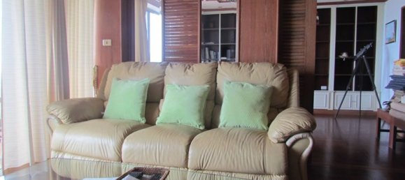 2 bedrooms Condo in Pattaya, Thailand No. 1054 10