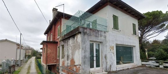 10 rooms Apartment in Mogliano Veneto, Italy No. 175377 13