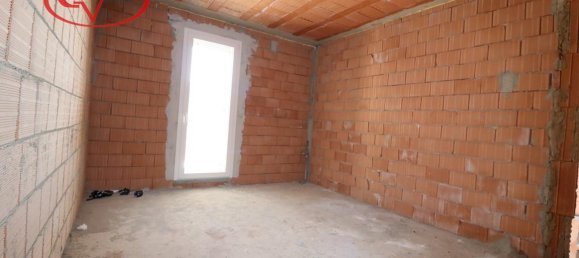 5 rooms Villa in Loro Ciuffenna, Italy No. 4772 10