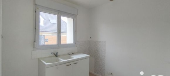 3 rooms Apartment in Saint-Etienne-du-Rouvray, France No. 313172 6