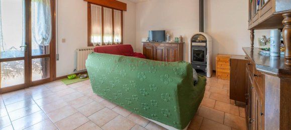 11 rooms House in Piove di Sacco, Italy No. 237391 3