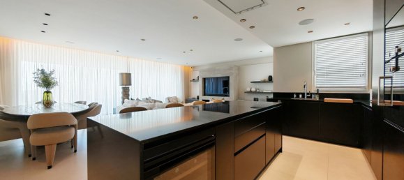 3 bedrooms Apartment in Marbella, Spain No. 148805 8