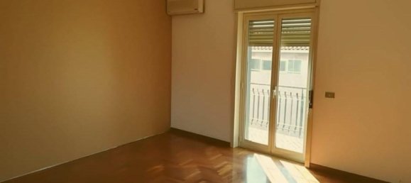 4 rooms Apartment in Misterbianco, Italy No. 31524 6