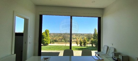 5 غرف نوم منزل في Guia, Portugal رقم 30048 8