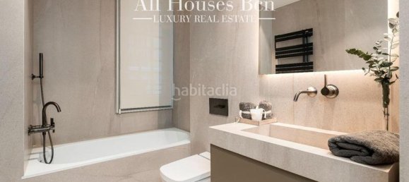 2 bedrooms Apartment in Ciutat Vella, Spain No. 103341 22