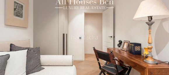 2 bedrooms Apartment in Ciutat Vella, Spain No. 103341 18