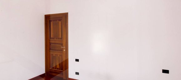 5-Zimmer Villa in Parabiago, Italy, Nr. 23684 25